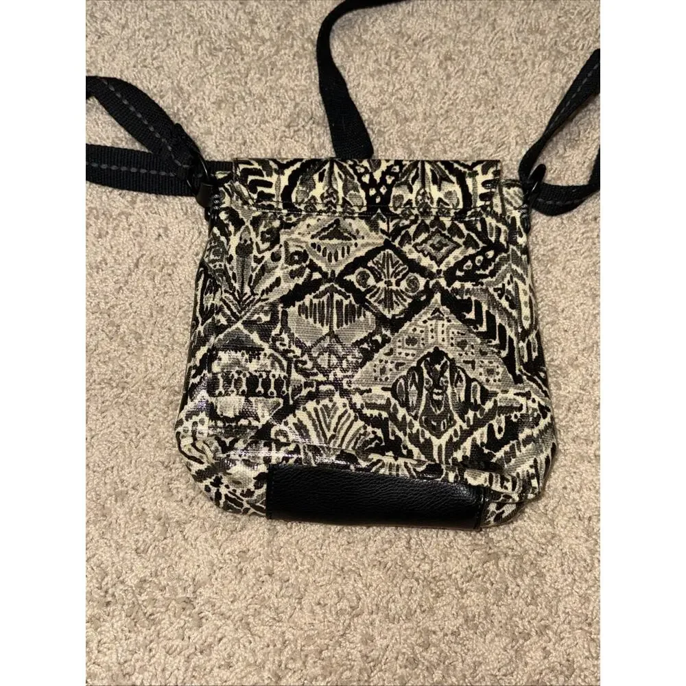 Sakroots Women's Black White Pocketbook Crossbody Messenger Bag Peace 9” X 8”